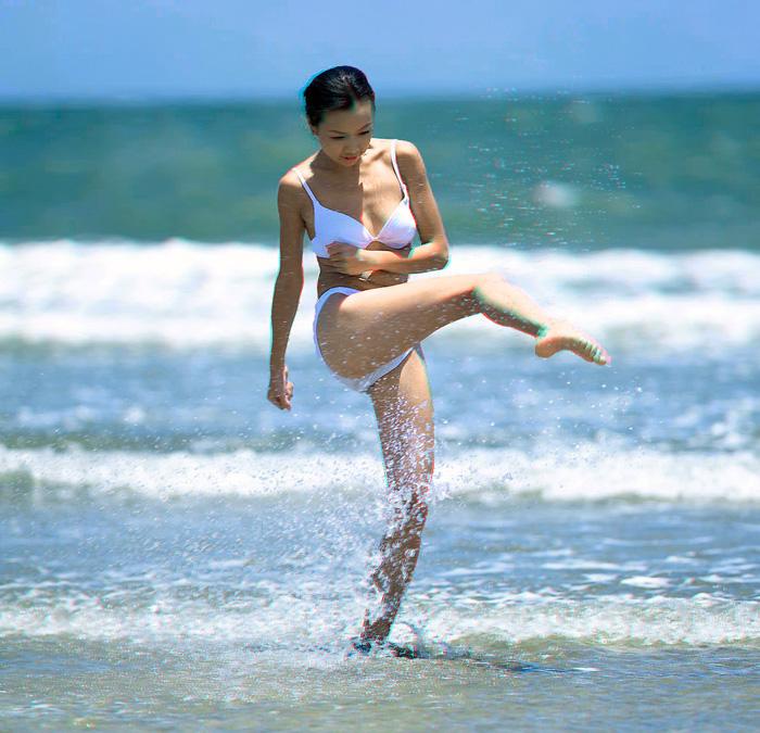 PS实例教程 利用3D置换滤镜打造3D海景美女