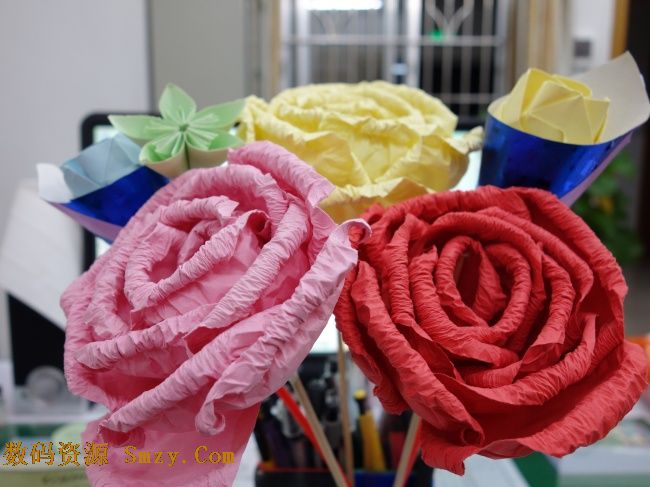 手工褶皱纸彩色花朵制作花束高清图片下载- 4